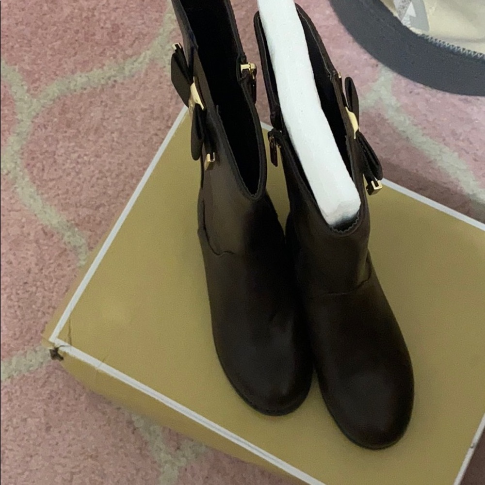 Girls BRAND NEW Michael Kors tall dark brown boot.